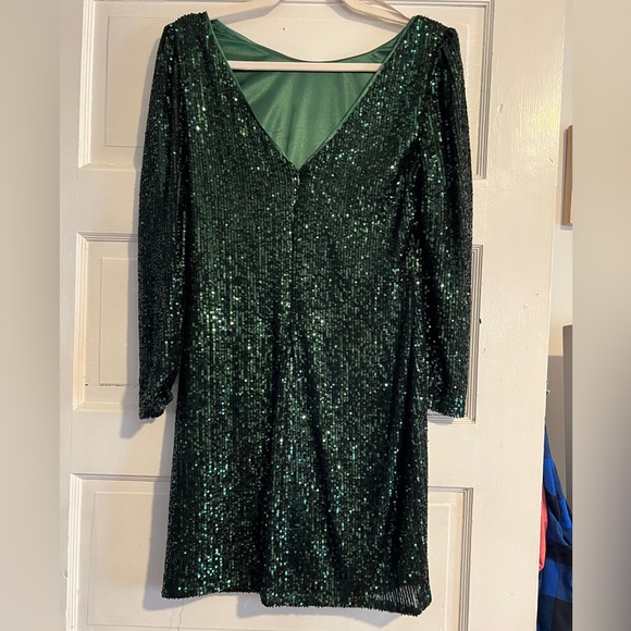 Green sequin sheath dress - Picture 2 of 3